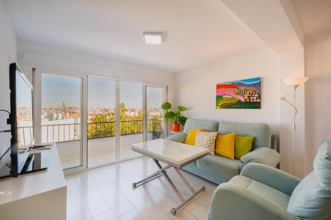 Wide And Colourful- 3bd 1bth- Triana * Séville