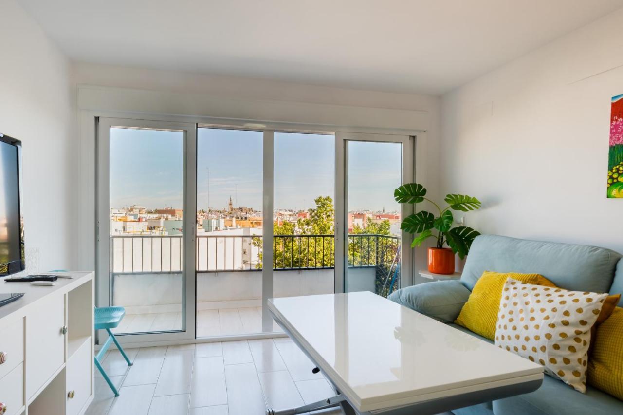 Wide And Colourful- 3bd 1bth- Triana *