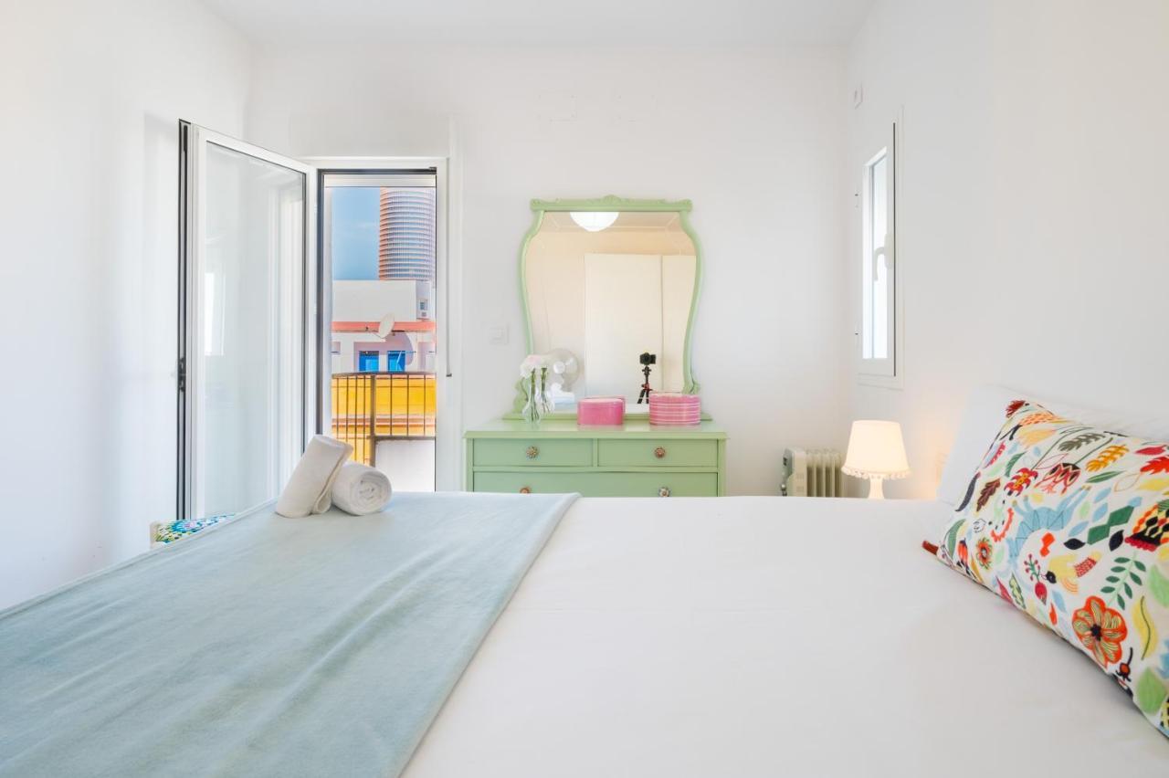 Apartment Wide And Colourful- 3bd 1bth- Triana Seville